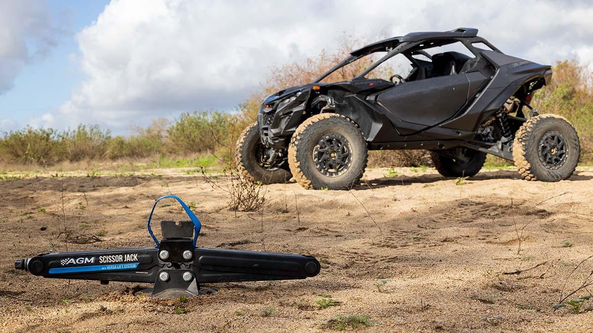 Can-Am Maverick R Lift Guide | Scissor Jack – AGMProducts